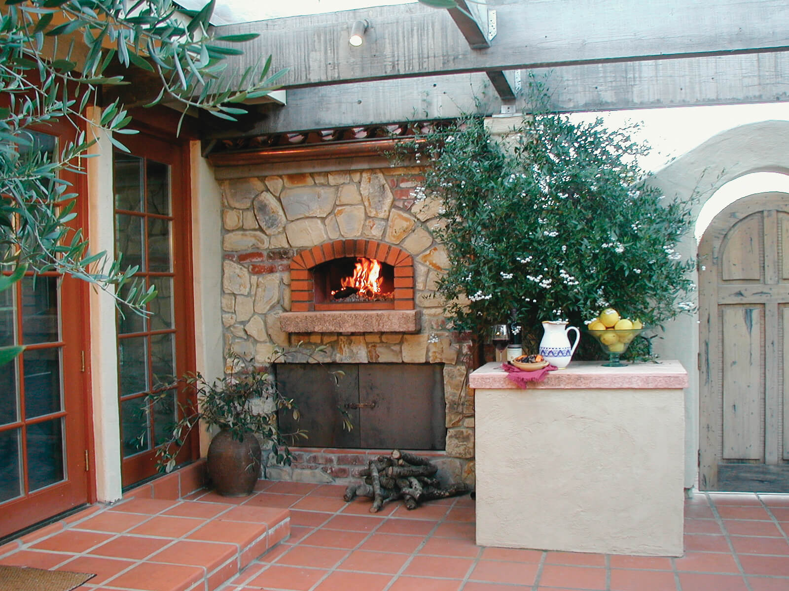 Mugnaini oven in an outdoor setting